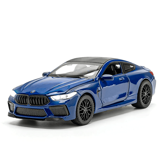 BMW M8 - Escala 1:32